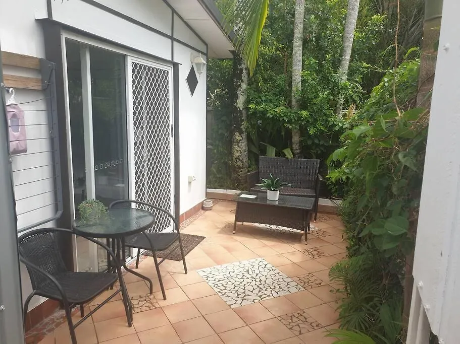 One Br Guesthouse With Private Courtyard Sleeps 4 People Pet Friendly 950 Metres From The Beach Καλούντρα Διαμέρισμα